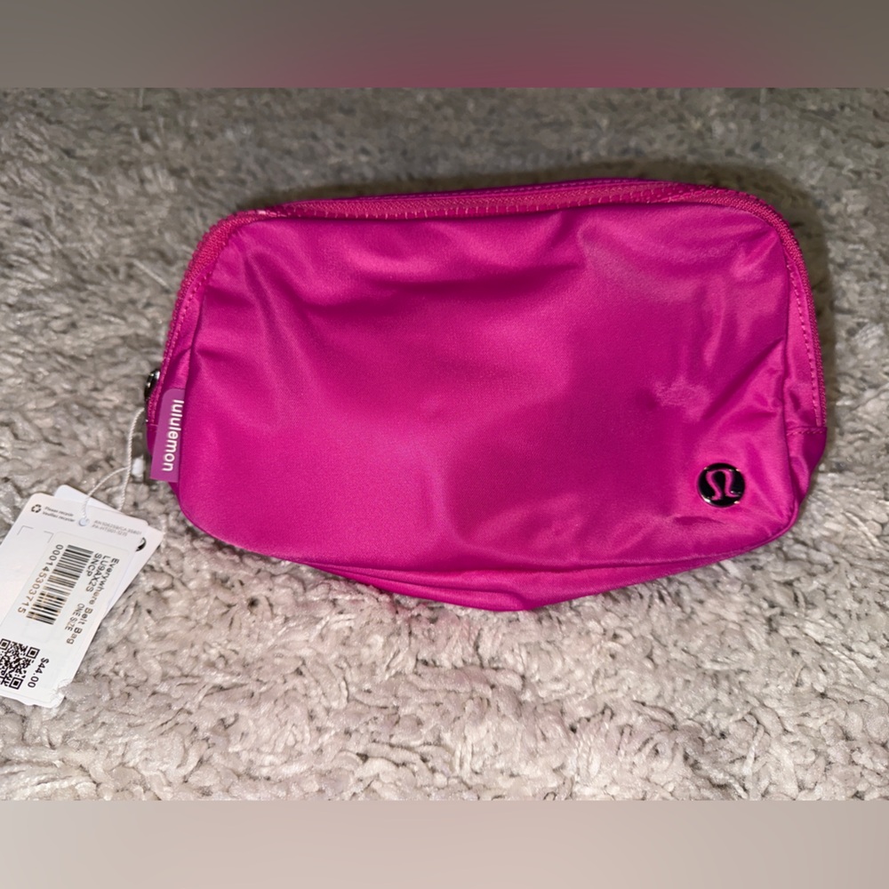 Lululemon Everywhere Belt Bag SNCP Sonic Pink Fanny pack NWT